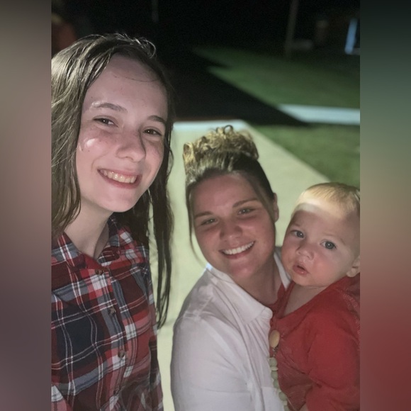 Hi! I’m Abby 🤍 - Picture 3 of 15